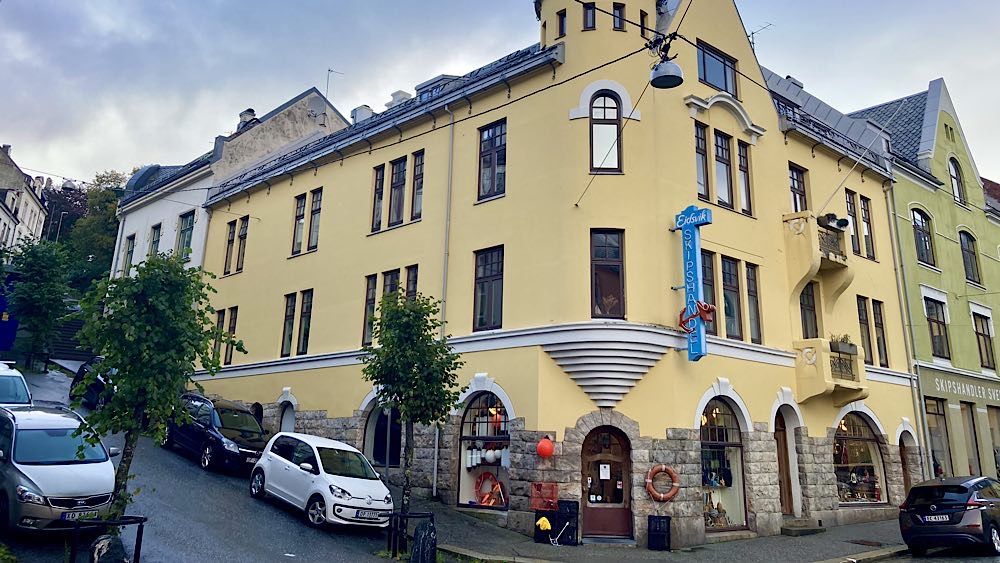 Wohn- und Geschäftshaus, Beispielaufnahme
